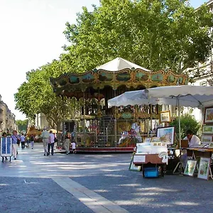 Avec Beaucoup De Charme France